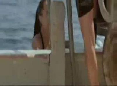 Angelina jolie seksi bikinli