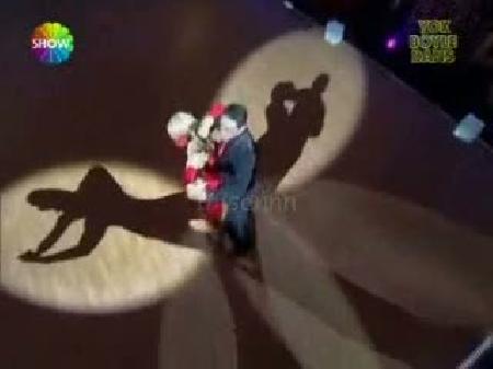 Derya Buyukuncunun en guzel danslari!
